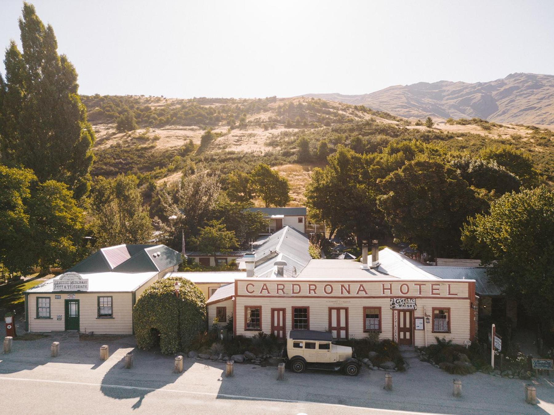 Cardrona Hotel Exterior photo