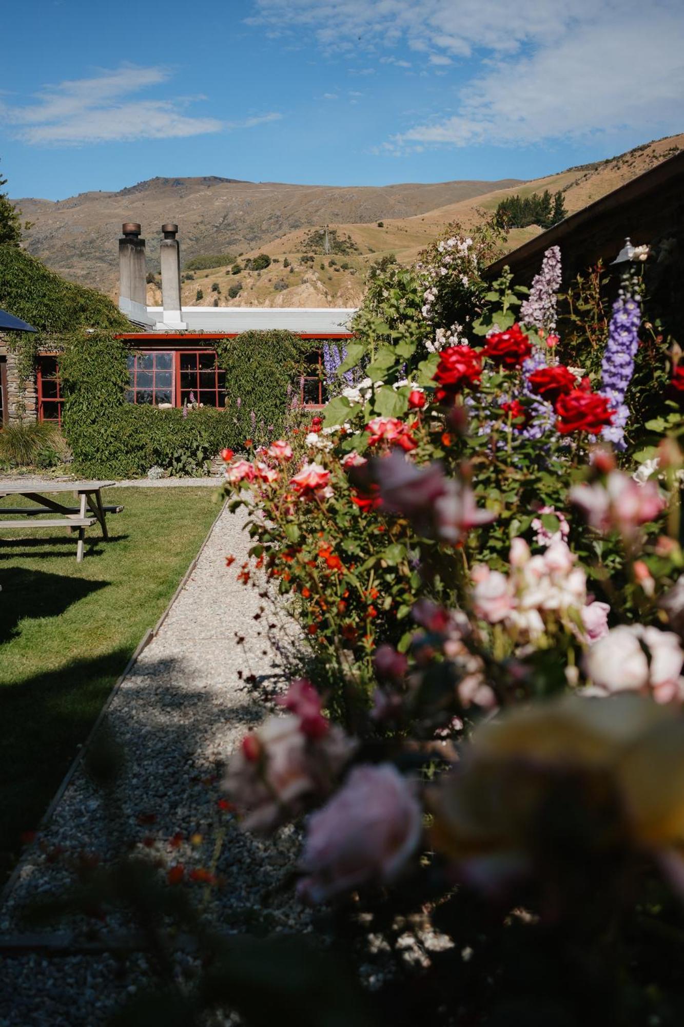 Cardrona Hotel Exterior photo