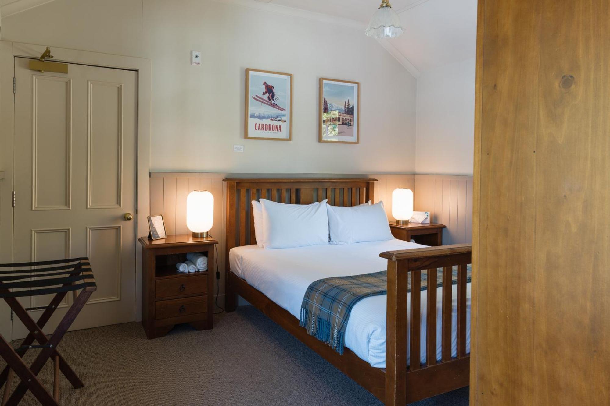 Cardrona Hotel Exterior photo